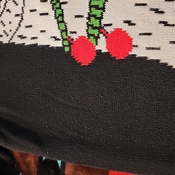 Woman's Christmas sweater - Picture 9 of 9